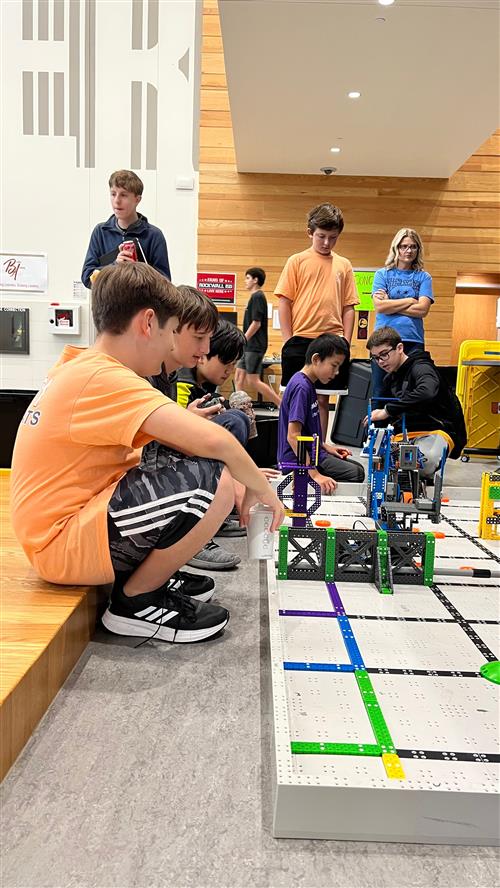  The REF Hosts Robotics Competition for RISD